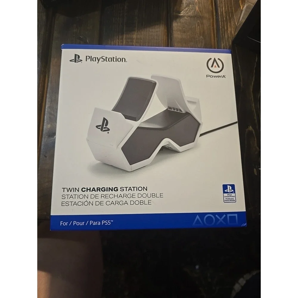 PowerA 1516956-01 Twin Charging Dock - Black/White